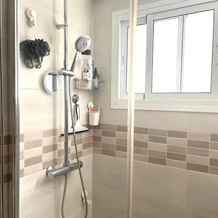 Amplia Privada En El Centro De * Torremolinos